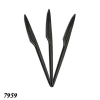 Ніж одноразовий чорний (7959)