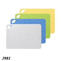 Дошка для нарізання пластикова гнучка 25х35 см (3981)