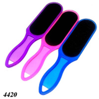 Пемза-терка для п'яток двостороння (4420) Пемза-терка для п'яток двостороння (4420)