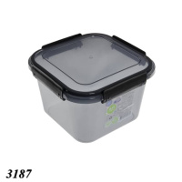 Контейнер харчовий квадратний чорний Limited Linе 1,85 л (3187)