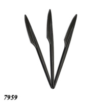 Ніж одноразовий чорний (7959)