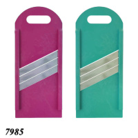 Тертка-шатківниця 3 ножі (7985) Тертка-шатківниця 3 ножі (7985)