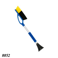 Щітка для авто зі скребком WALRUS (8852)