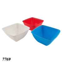 Миска квадратна Магія Пласт салатниця 0.5 л (7769) Миска квадратна Магія Пласт салатниця 0.5 л (7769)